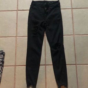 American Eagle black ripped jeans Size:4